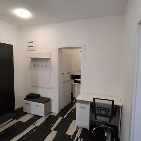Appartamento Aviatori 7 *